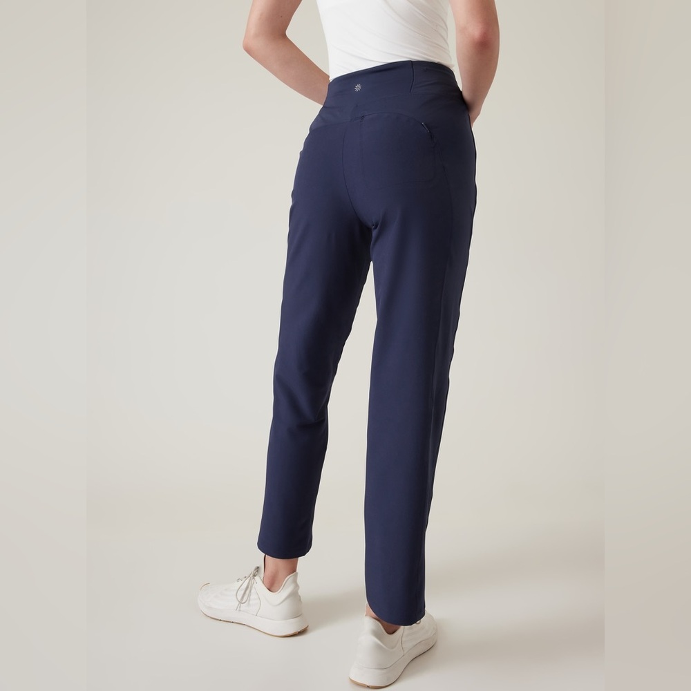 Athleta Fairway Golf Pant in Navy